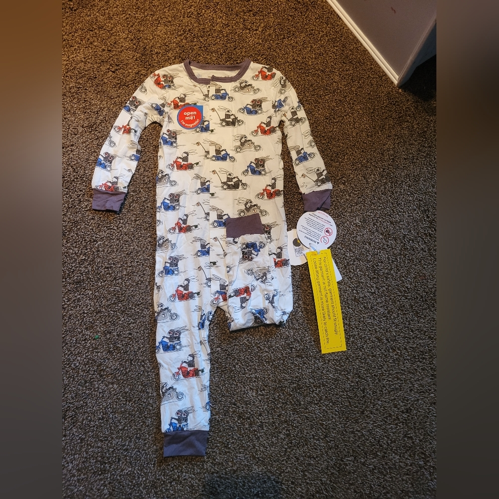 Magnetic me footless sleeper